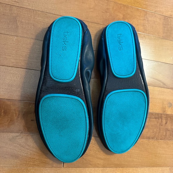 Black Tieks flats, size 9 Like new! - shoes only - Picture 3 of 5